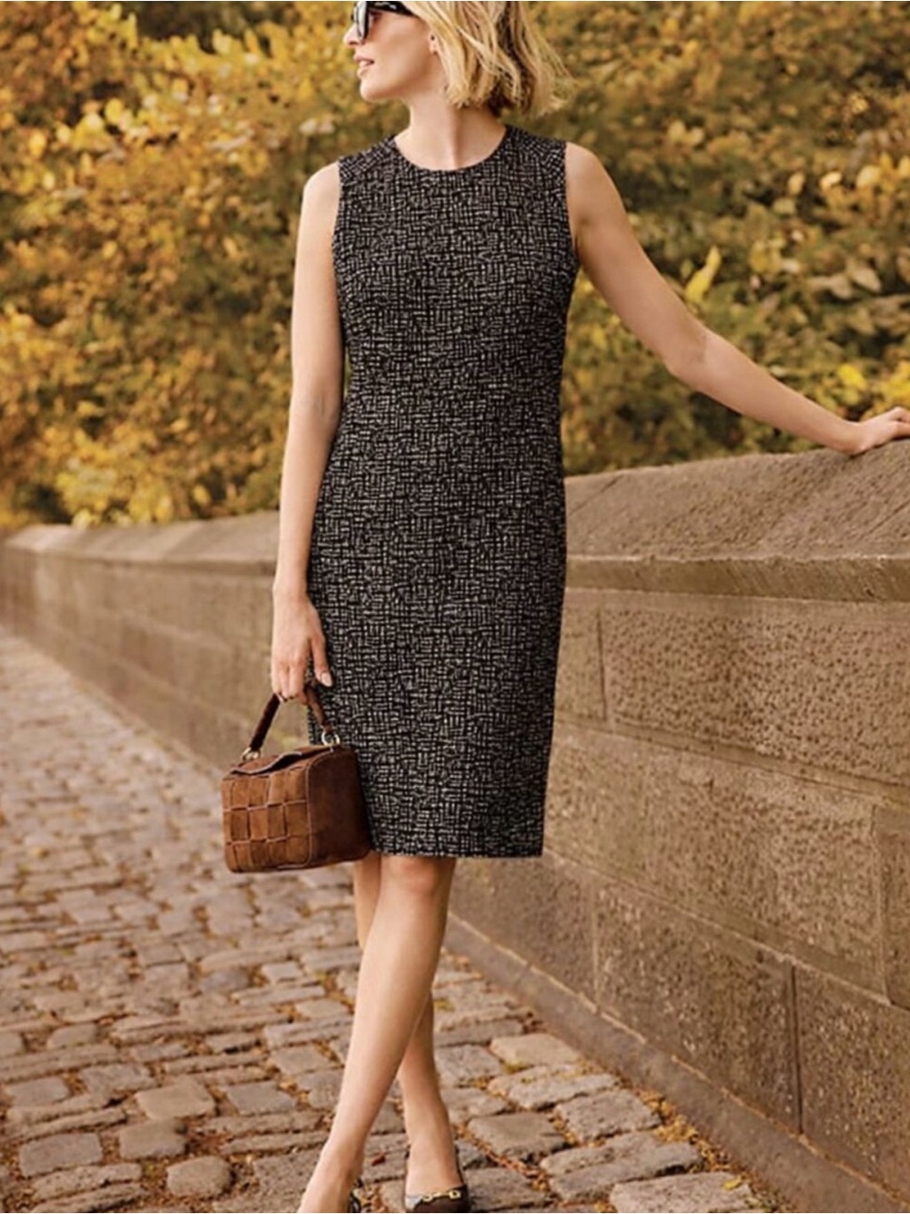 J. McLaughlin Black & White Printed Sheath Dress - Size S